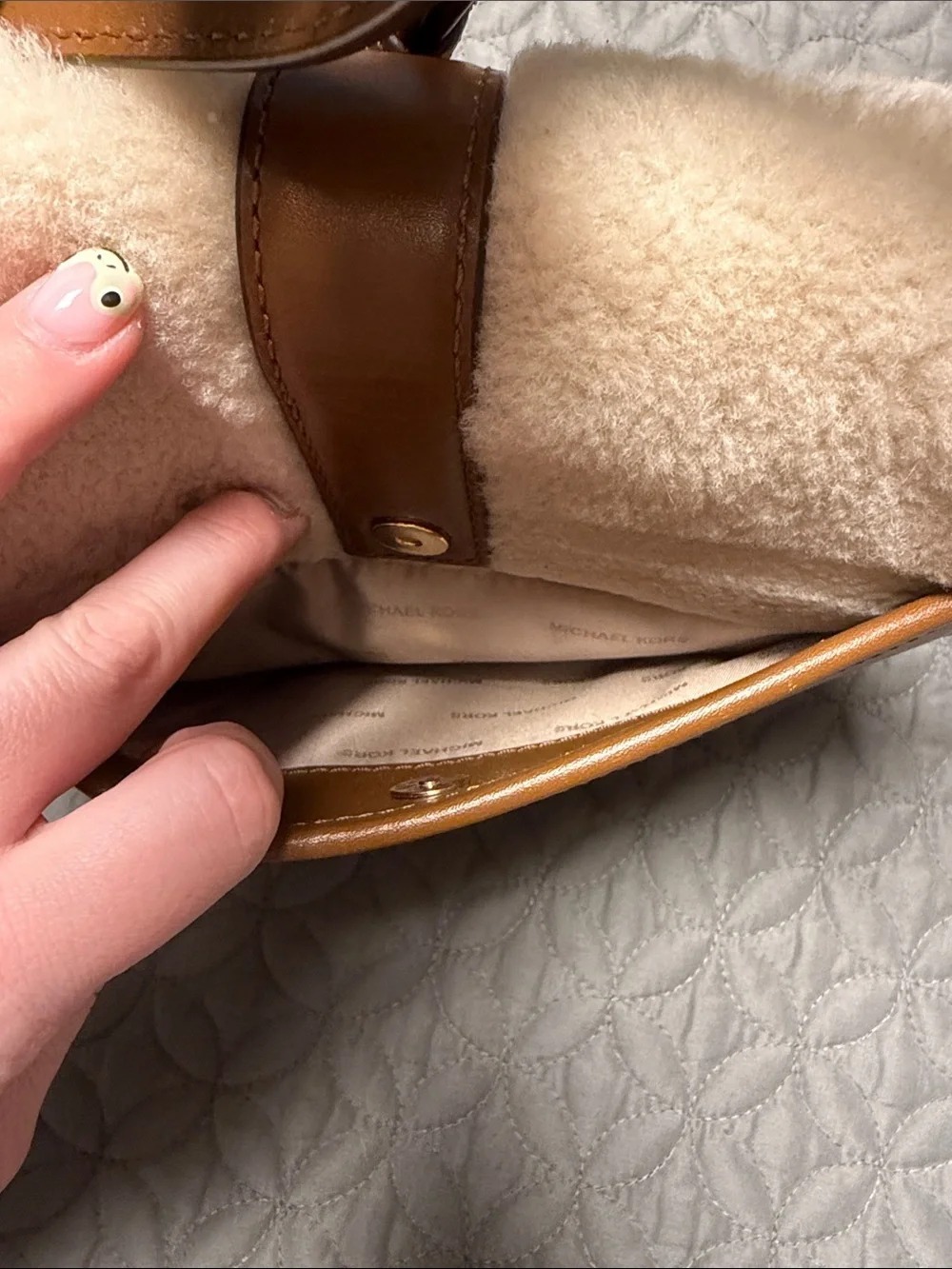 Michael Kors Hamilton Shearling Small Messenger Crossbody Bag Luggage Brown
